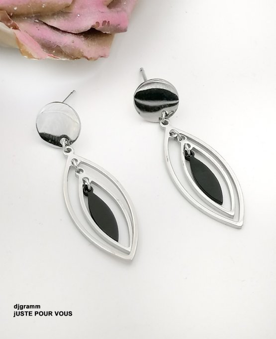 boucles-oreilles-acier-argente-losange-noir