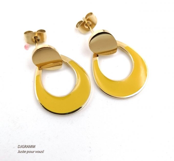 Boucles-oreilles-losange-emaille-jaune-moutarde