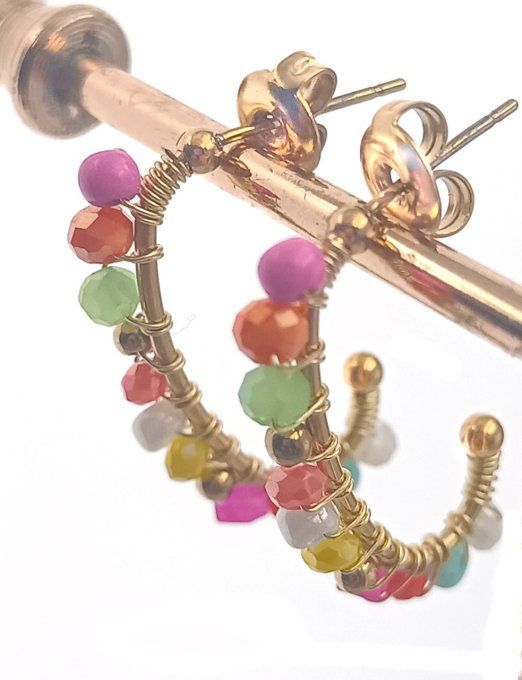Boucles-oreilles-acier-demi-creoles-pampilles-perles-multicolore-rose