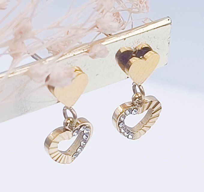 boucles-oreilles-acier-cœur-strass-elegante-raffine-amour-sentiment