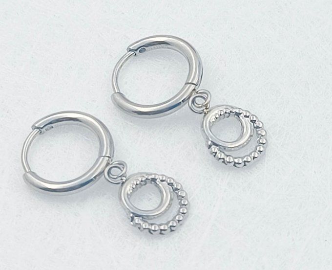 boucles-oreilles-acier-mini-creole-argent-anneaux-entrelaces