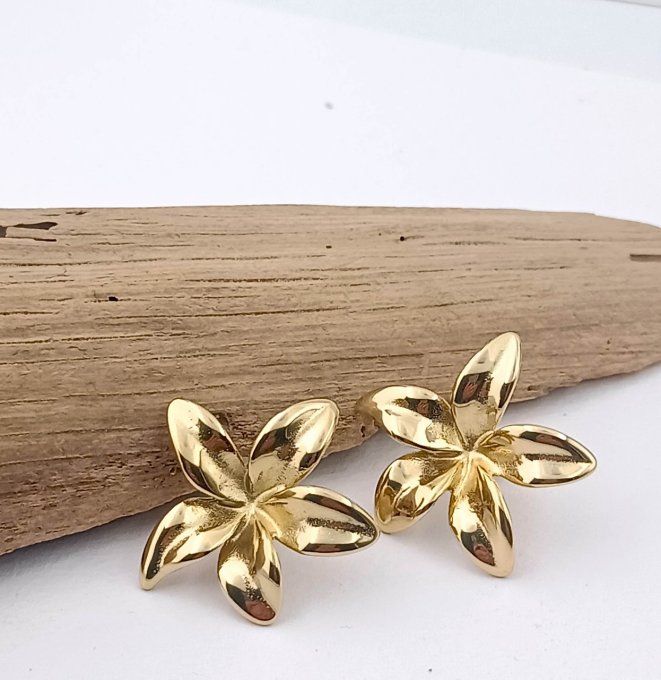 boucles-oreilles-puce-fleur-lobe-oreille