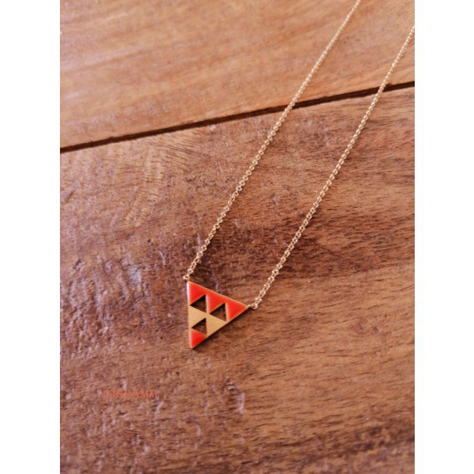 Collier-acier-triangle-email-orange