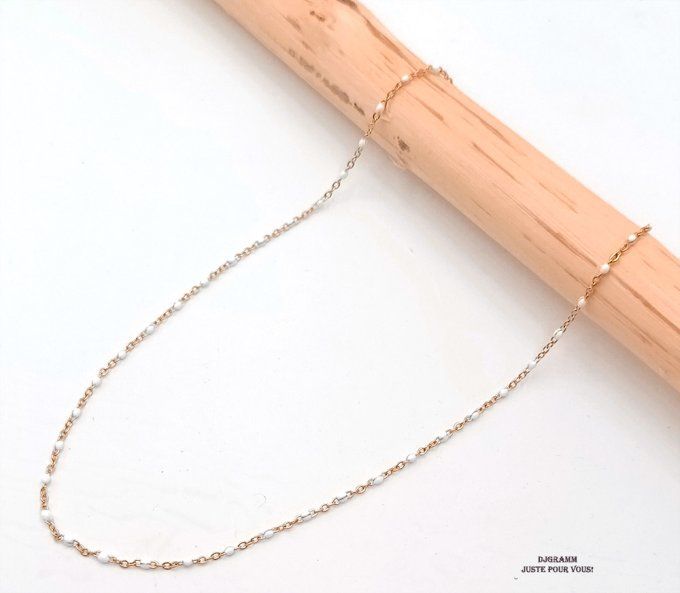 collier-acier-inoxydable-ras du cou-dore-perles-blanches